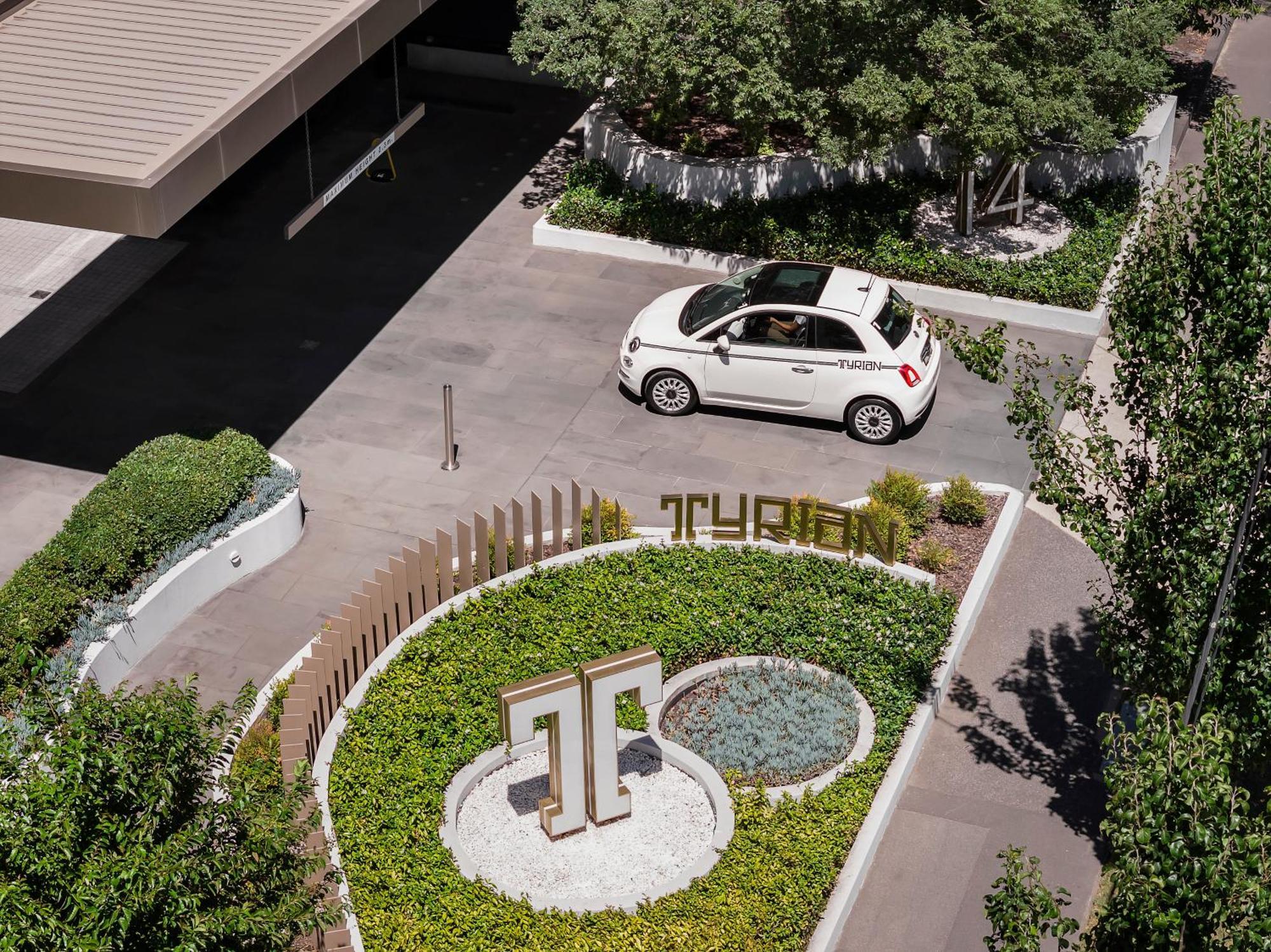 Tyrian Albert Park Lake, Melbourne